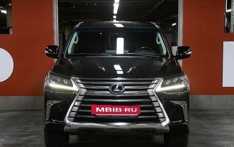 Lexus LX III, 2017 год, 5 650 000 рублей, 2 фотография