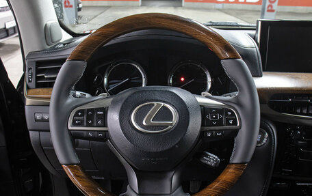 Lexus LX III, 2017 год, 5 650 000 рублей, 16 фотография