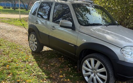 Chevrolet Niva I рестайлинг, 2015 год, 800 000 рублей, 1 фотография