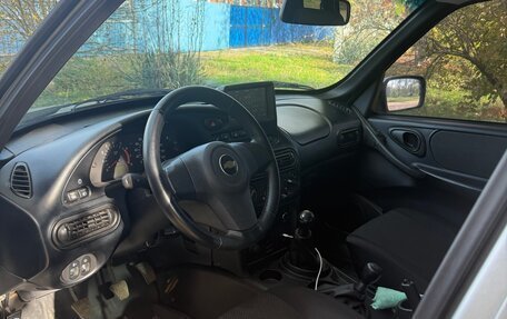 Chevrolet Niva I рестайлинг, 2015 год, 800 000 рублей, 10 фотография