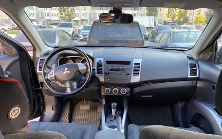 Mitsubishi Outlander III рестайлинг 3, 2008 год, 1 300 000 рублей, 9 фотография