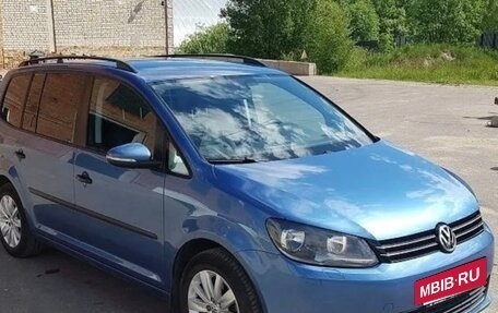 Volkswagen Touran III, 2012 год, 1 000 000 рублей, 2 фотография