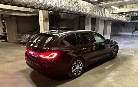 BMW 5 серия, 2018 год, 2 500 000 рублей, 3 фотография