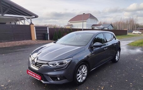 Renault Megane IV, 2019 год, 1 350 000 рублей, 2 фотография