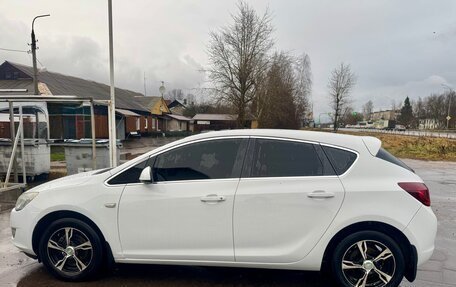 Opel Astra J, 2011 год, 690 000 рублей, 2 фотография