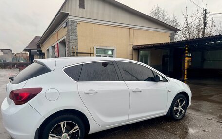 Opel Astra J, 2011 год, 690 000 рублей, 6 фотография