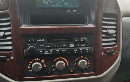 Mitsubishi Pajero III рестайлинг, 2004 год, 1 050 000 рублей, 13 фотография