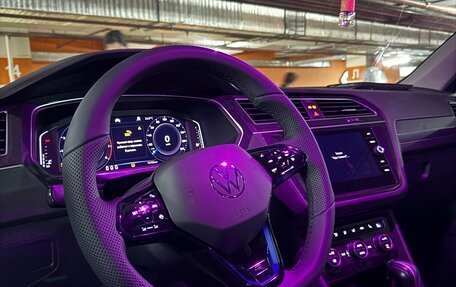 Volkswagen Tiguan II, 2020 год, 2 300 000 рублей, 12 фотография