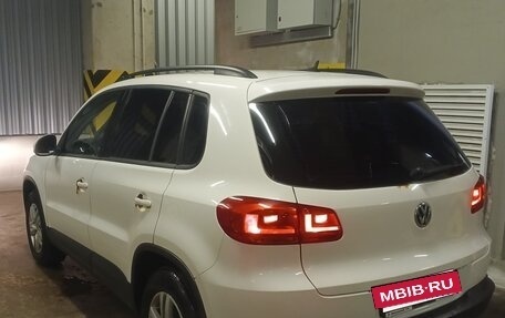 Volkswagen Tiguan I, 2011 год, 850 000 рублей, 3 фотография