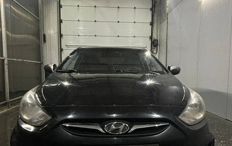 Hyundai Solaris II рестайлинг, 2011 год, 700 000 рублей, 15 фотография