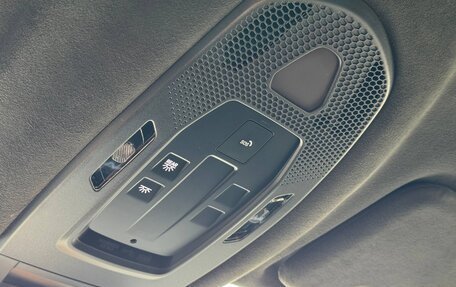 Porsche Cayenne III, 2025 год, 33 090 000 рублей, 17 фотография