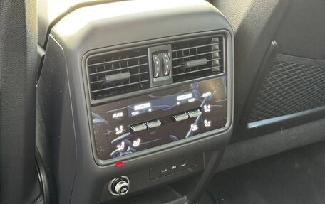 Porsche Cayenne III, 2025 год, 33 090 000 рублей, 22 фотография