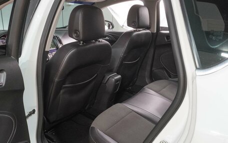 Opel Astra J, 2011 год, 999 000 рублей, 11 фотография