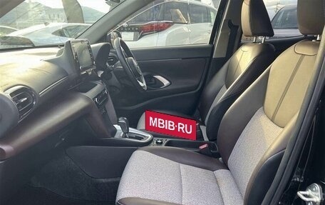 Toyota Yaris Cross, 2021 год, 1 415 000 рублей, 10 фотография