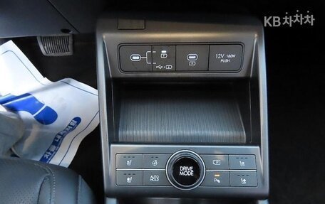 Hyundai Kona, 2023 год, 1 800 000 рублей, 13 фотография