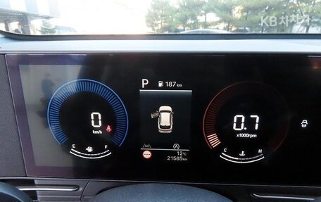 Hyundai Kona, 2023 год, 1 800 000 рублей, 9 фотография