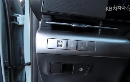 Hyundai Kona, 2023 год, 1 800 000 рублей, 12 фотография