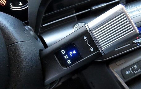 Hyundai Kona, 2023 год, 1 800 000 рублей, 10 фотография