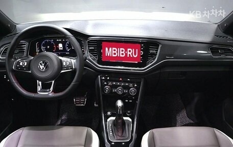 Volkswagen T-Roc I, 2022 год, 1 400 000 рублей, 5 фотография