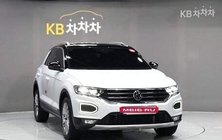 Volkswagen T-Roc I, 2022 год, 1 400 000 рублей, 2 фотография