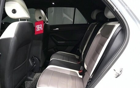 Volkswagen T-Roc I, 2022 год, 1 400 000 рублей, 11 фотография