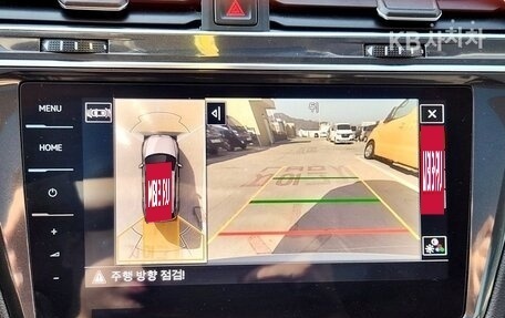 Volkswagen Tiguan II, 2022 год, 2 300 000 рублей, 19 фотография