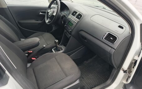 Volkswagen Polo VI (EU Market), 2015 год, 555 000 рублей, 10 фотография