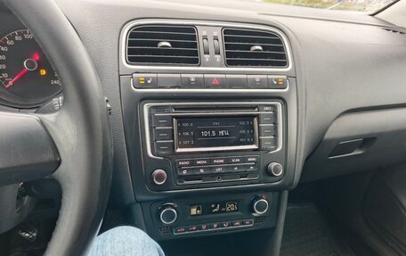 Volkswagen Polo VI (EU Market), 2015 год, 555 000 рублей, 5 фотография