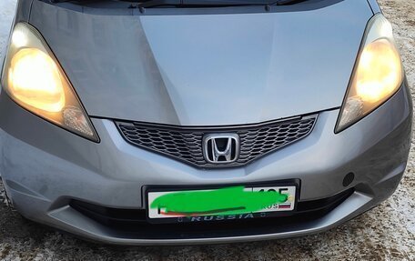 Honda Fit III, 2010 год, 680 000 рублей, 10 фотография