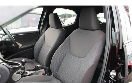 Toyota Yaris, 2022 год, 880 000 рублей, 9 фотография