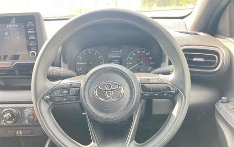 Toyota Yaris, 2022 год, 710 000 рублей, 7 фотография