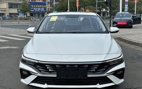 Hyundai Elantra, 2025 год, 1 800 000 рублей, 2 фотография