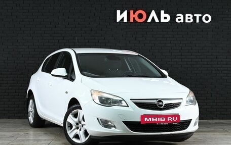 Opel Astra J, 2011 год, 750 000 рублей, 3 фотография
