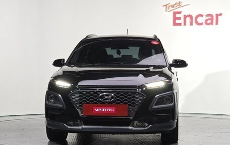 Hyundai Kona I, 2018 год, 1 815 000 рублей, 2 фотография