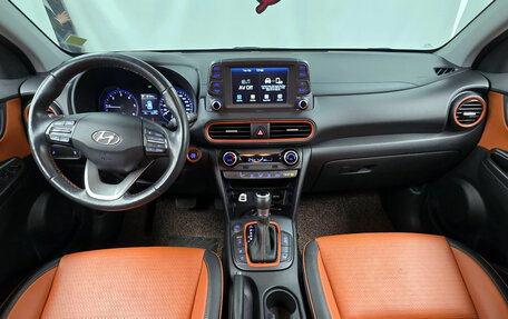 Hyundai Kona I, 2018 год, 1 815 000 рублей, 6 фотография