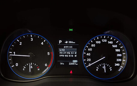 Hyundai Kona I, 2018 год, 1 815 000 рублей, 10 фотография