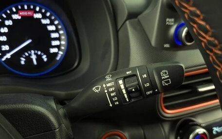 Hyundai Kona I, 2018 год, 1 815 000 рублей, 9 фотография