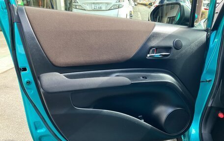 Toyota Sienta II, 2021 год, 1 095 000 рублей, 27 фотография