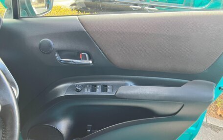 Toyota Sienta II, 2021 год, 1 095 000 рублей, 39 фотография