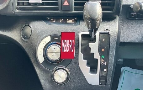 Toyota Sienta II, 2021 год, 1 095 000 рублей, 33 фотография