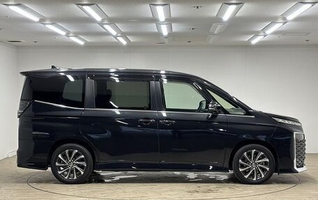 Toyota Voxy III, 2021 год, 3 100 222 рублей, 8 фотография