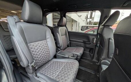 Toyota Voxy III, 2021 год, 3 100 222 рублей, 20 фотография