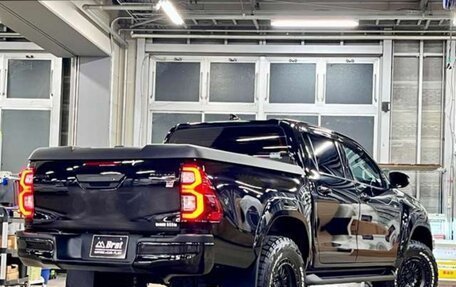 Toyota Hilux VIII, 2024 год, 5 000 000 рублей, 4 фотография