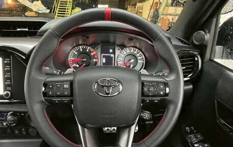 Toyota Hilux VIII, 2024 год, 5 000 000 рублей, 8 фотография