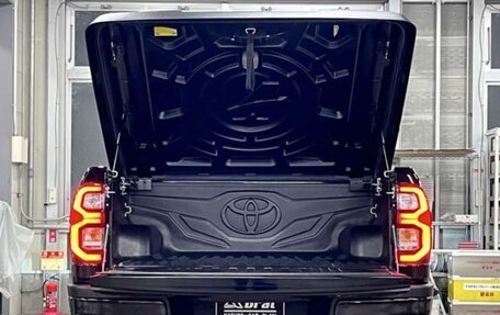 Toyota Hilux VIII, 2024 год, 5 000 000 рублей, 6 фотография