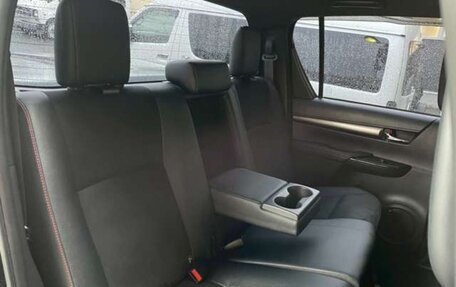 Toyota Hilux VIII, 2024 год, 5 000 000 рублей, 20 фотография