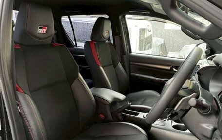 Toyota Hilux VIII, 2024 год, 5 000 000 рублей, 19 фотография