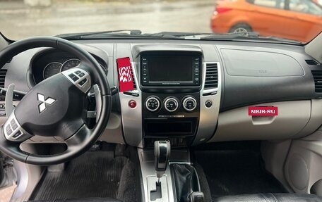 Mitsubishi Pajero Sport II рестайлинг, 2011 год, 1 199 999 рублей, 14 фотография