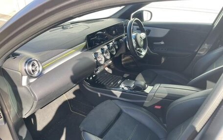 Mercedes-Benz A-Класс, 2018 год, 1 334 555 рублей, 14 фотография