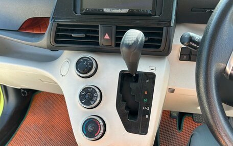 Toyota Sienta II, 2018 год, 1 090 000 рублей, 7 фотография